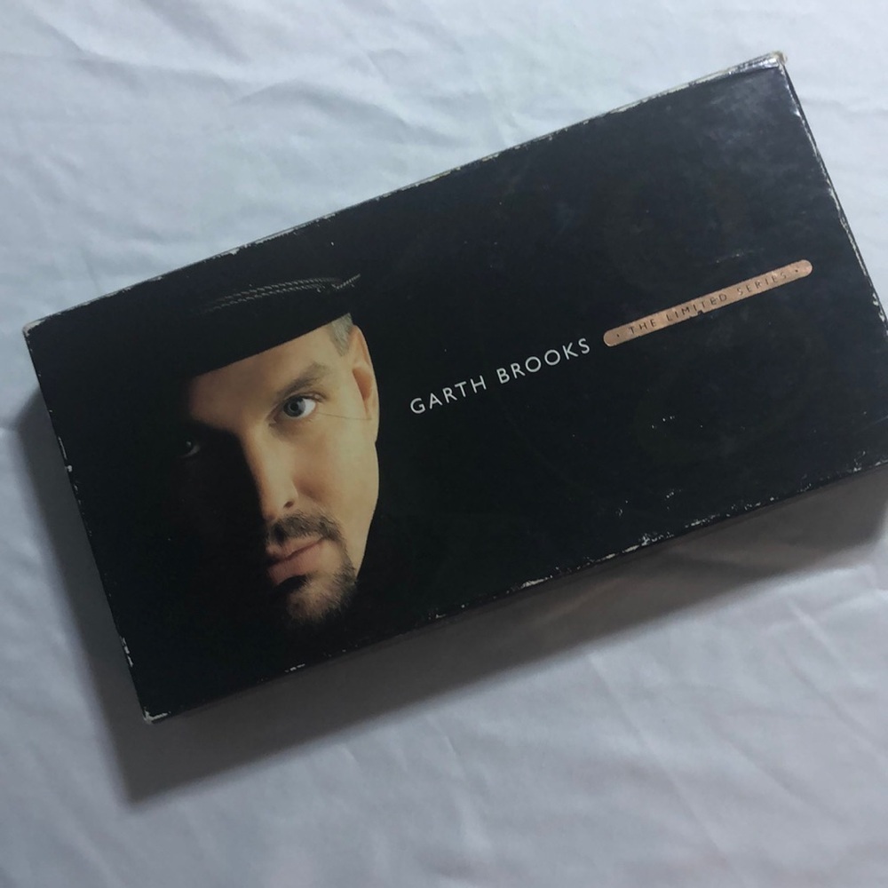 Garth Brooks - The Limited Series Box Set - 5 CD's + DVD -